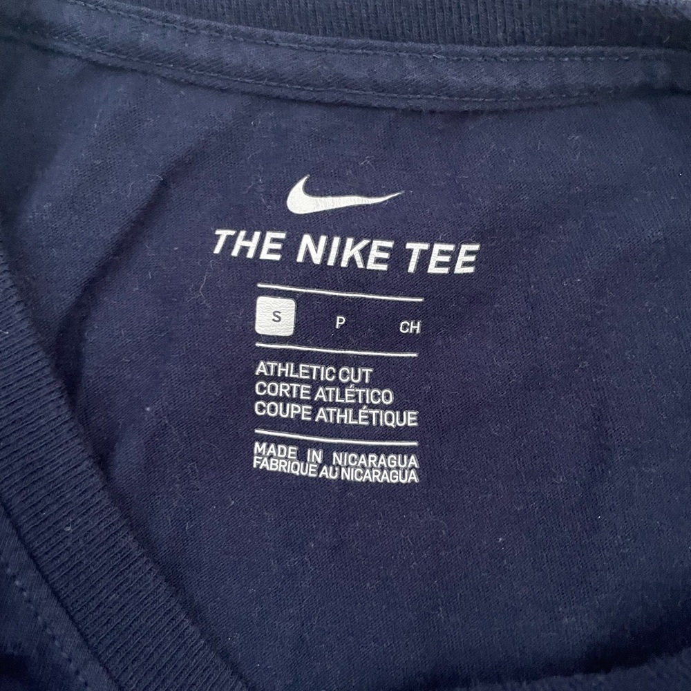 Nike Women’s Patriots Athletic Tee - Picture 2 of 2